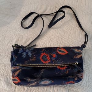 Crossbody purse